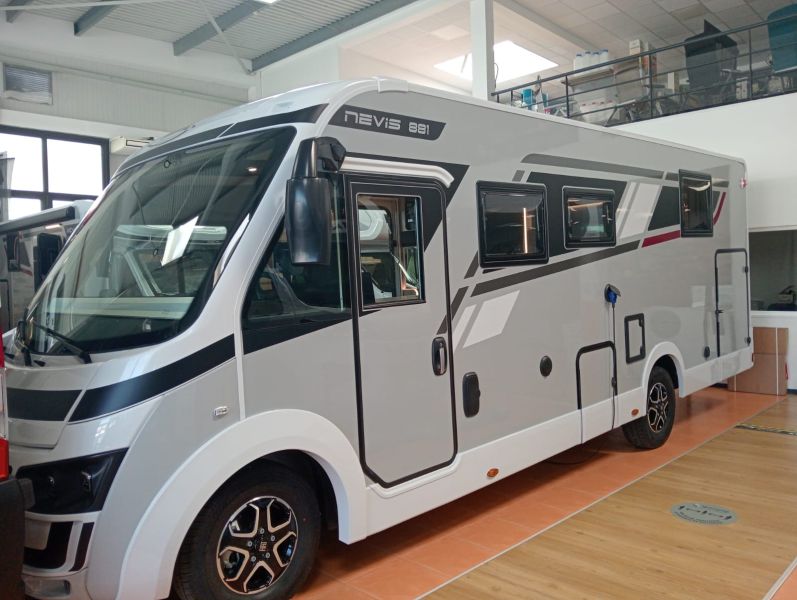 En venta McLouis Nevis 881 2026 Gris 2026 Guipúzcoa foto 1