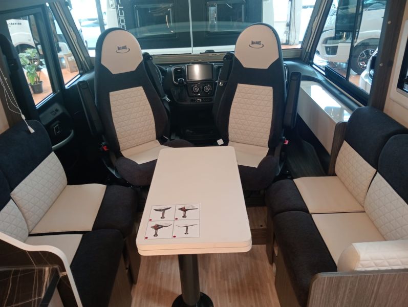 En venta McLouis Nevis 881 2026 Gris 2026 Guipúzcoa foto 2