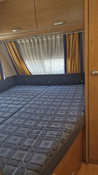 En venta Knaus CARAVAMA SUDWIND 500 FSK 3 AMBIENTES Blanco 2010 Barcelona foto 15