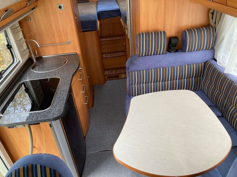 En venta Hymer / Eriba / Hymercar HYMERCAR B 67 Gris 2008 Toledo foto 2