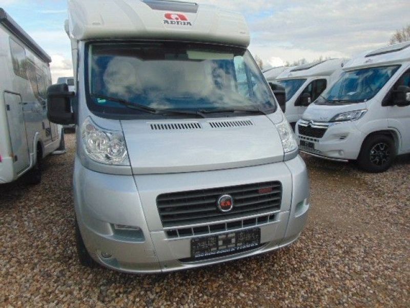 En venta Adria Compact SL Gris 2014 Madrid foto 1