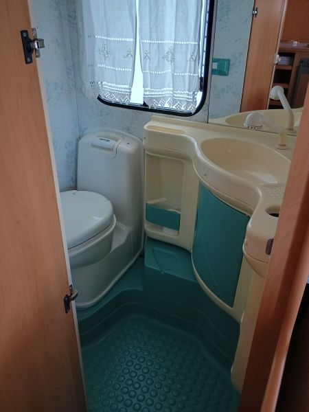 En venta Sunroller Sun Roller Queen 495 Blanco 2001 Madrid foto 8