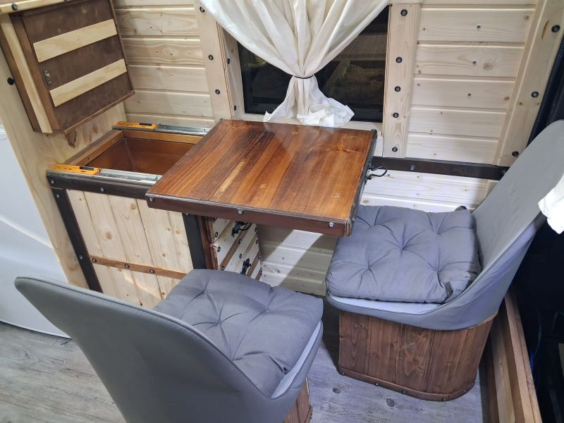 En venta Ford TRANSIT Blanco 2006 Madrid foto 3