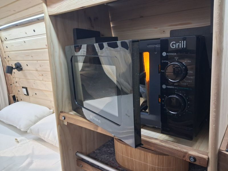 En venta Ford TRANSIT Blanco 2006 Madrid foto 5