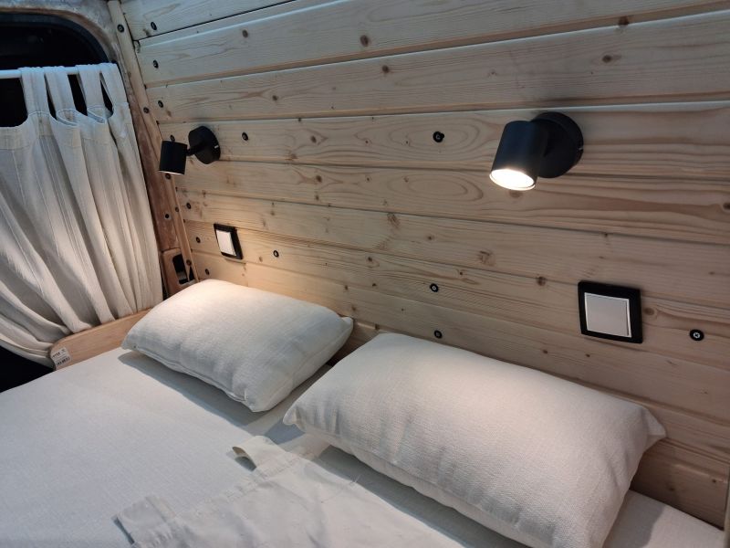 En venta Ford TRANSIT Blanco 2006 Madrid foto 6