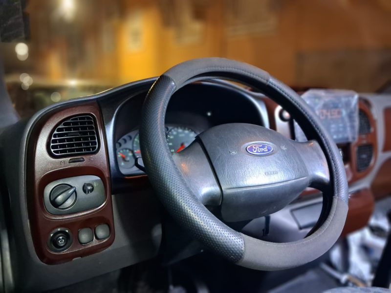 En venta Ford TRANSIT Blanco 2006 Madrid foto 12