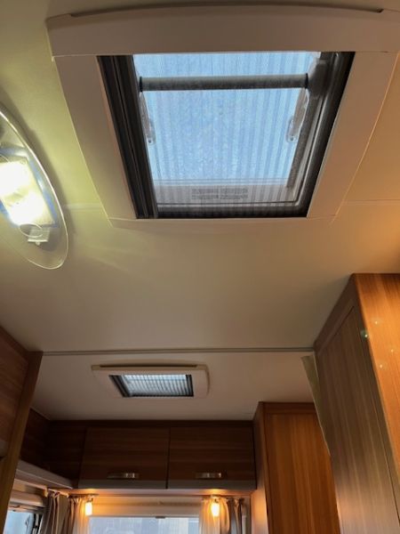 En venta Weinsberg Cara One Blanco 2016 Las Palmas foto 29