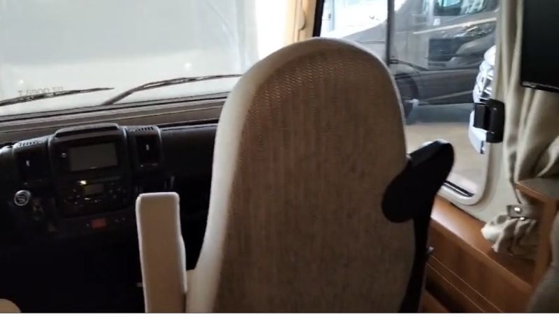 En venta Hymer / Eriba / Hymercar Exsis 688 Blanco 2017 Lleida foto 10