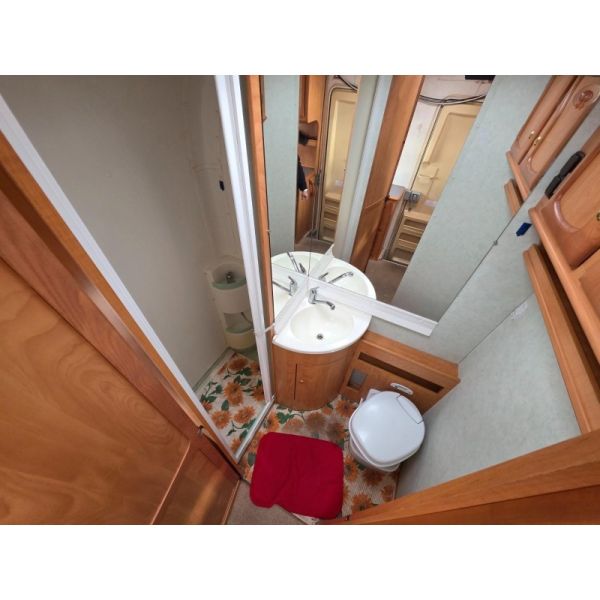 En venta Eura Mobil Eura Mobil 606 LS*MERCEDES 312D Beige 1999 Palencia foto 3