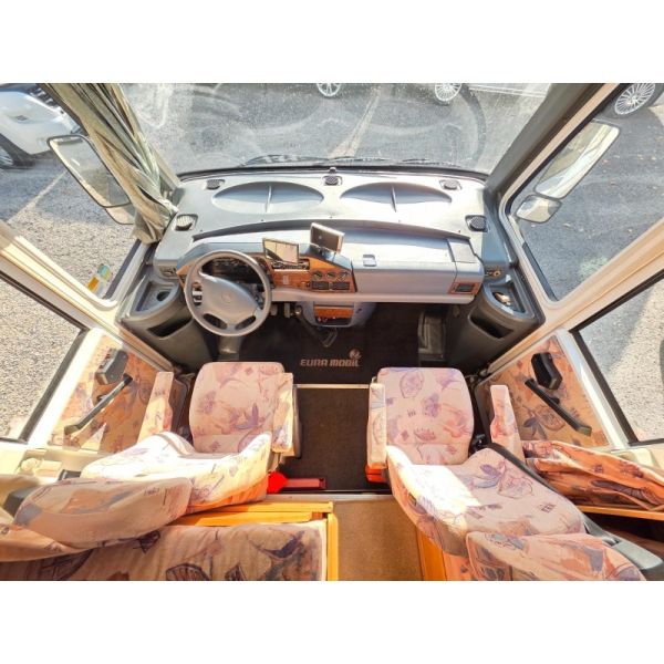 En venta Eura Mobil Eura Mobil 606 LS*MERCEDES 312D Beige 1999 Palencia foto 6