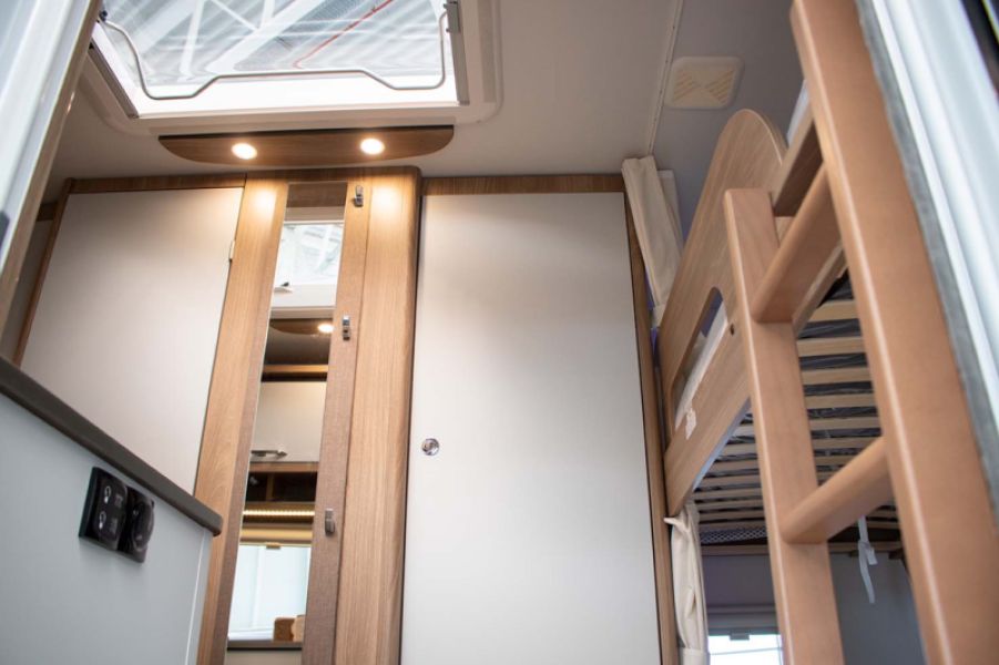 En venta Bürstner PREMIO PLUS 440 TK Blanco 2025 Álava foto 11