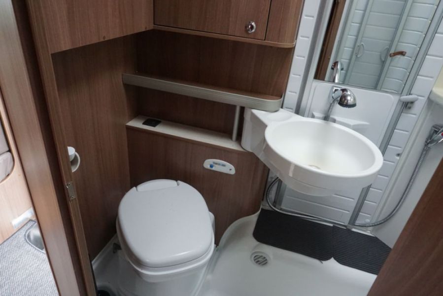 En venta Bürstner  Argos Time 670  Blanco 2014 Madrid foto 19