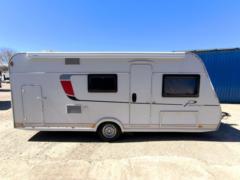 En venta Bürstner Bürstner Premio 495 TK Blanco 2017 Madrid foto 2