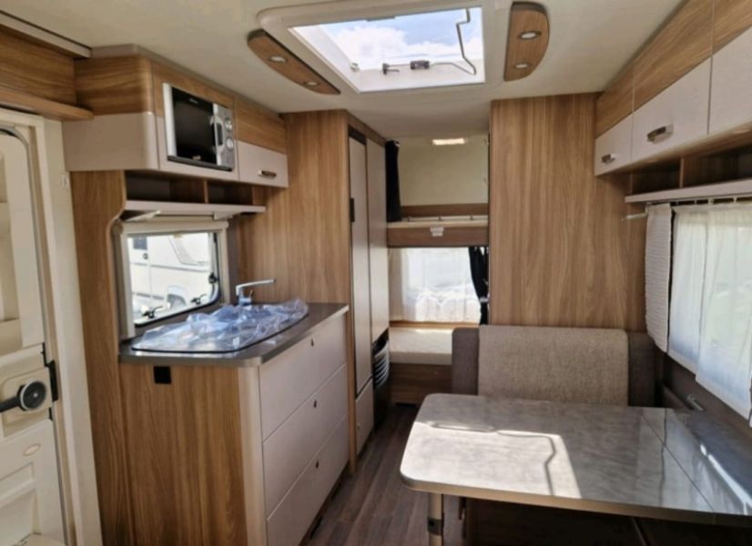 En venta Bürstner Bürstner Premio 495 TK Blanco 2017 Madrid foto 6