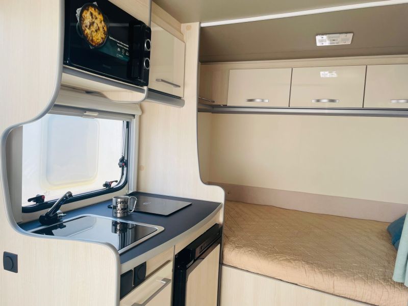 En venta Across Caravana Across Car Premium 331 Blanco 2022 Madrid foto 5