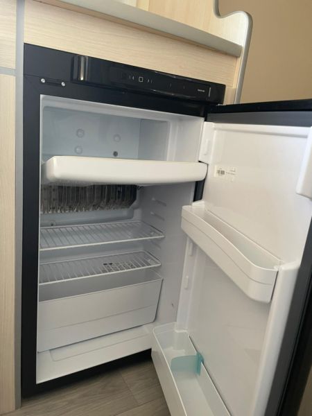 En venta Across Caravana Across Car Premium 331 Blanco 2022 Madrid foto 8