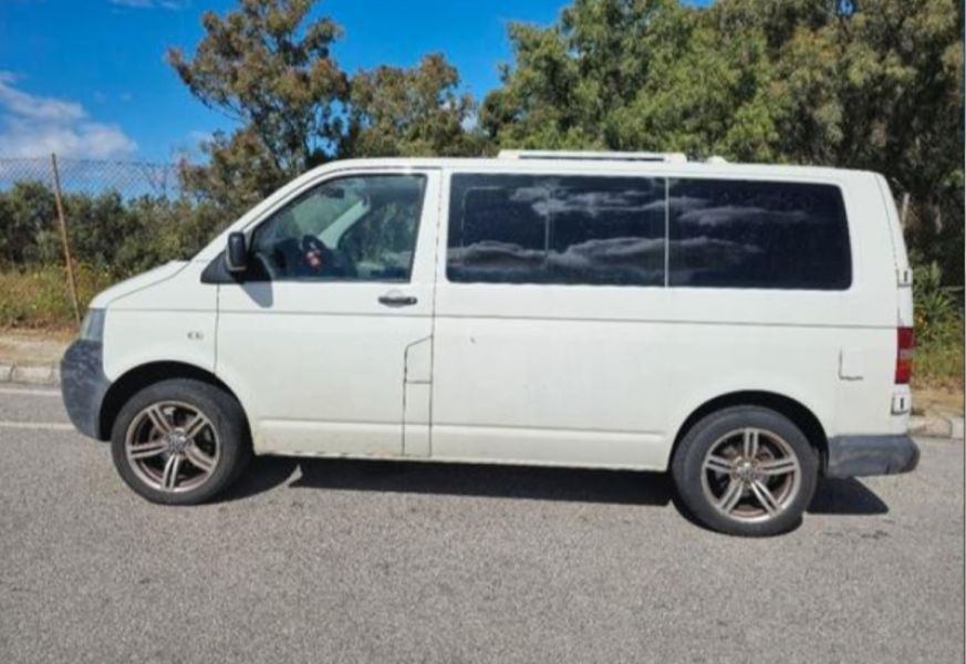 En venta Volkswagen Camperizada Transporter T5 1.9 TDi  Blanco 2009 Málaga foto 1