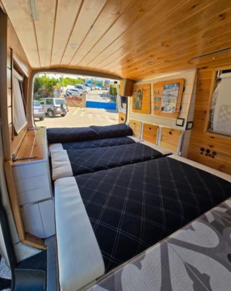 En venta Volkswagen Camperizada Transporter T5 1.9 TDi  Blanco 2009 Málaga foto 5