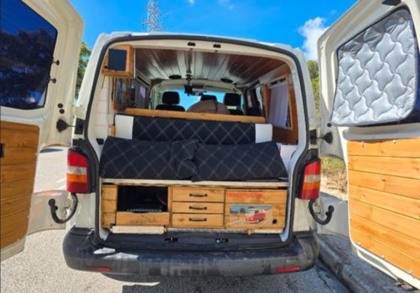 En venta Volkswagen Camperizada Transporter T5 1.9 TDi  Blanco 2009 Málaga foto 6