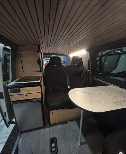 En venta Volkswagen Transporter Gris 2018 Ávila foto 6