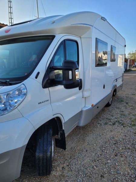 En venta Bürstner Solano T615 Blanco 2008 Sevilla foto 1