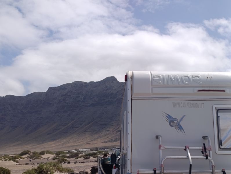 En venta Mercedes-Benz RIMOR Blanco 2002 Las Palmas foto 8