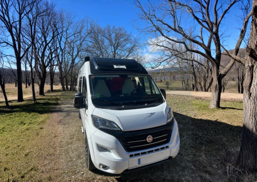 En venta Fiat MCLOUIS - MENFYS 3 S-LINE MAXI Blanco 2021 Soria foto 3