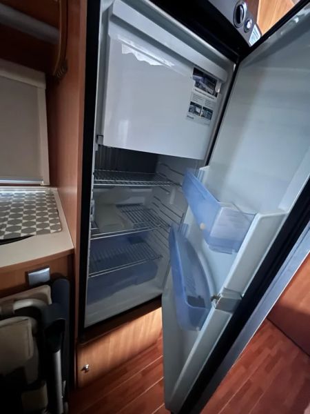 En venta Sunroller 495 LX Blanco 2011 Madrid foto 3