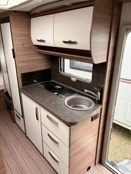 En venta Knaus SPORT 500 QDK Blanco 2021 Barcelona foto 5