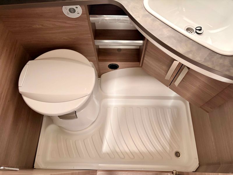 En venta Knaus SPORT 500 QDK Blanco 2021 Barcelona foto 6