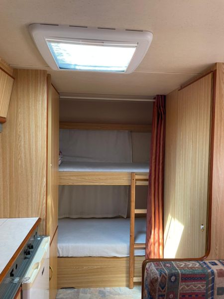 En venta Moncayo 495cp  Beige 1996 Badajoz foto 2