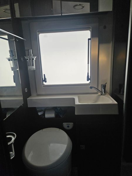 En venta Benimar Tessoro 440Up Blanco 2023 Alicante foto 7