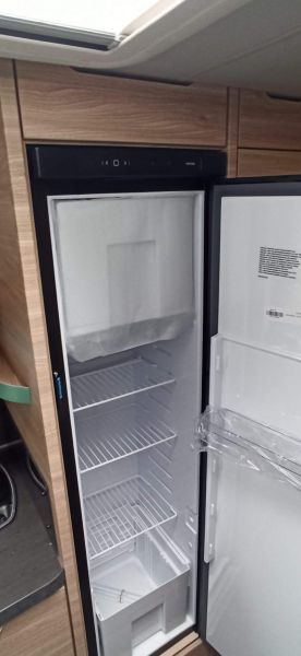 En venta Knaus Caravana Knaus Südwind 580 QS 60 Aniversario(2022) Blanco 2022 Tarragona foto 12