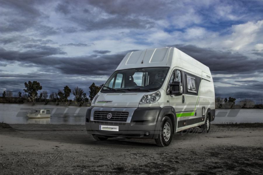En venta Fiat Ducato Maxi 150 JTD L4H3 camperizada por Soul Camper Blanco 2014 Cádiz foto 2