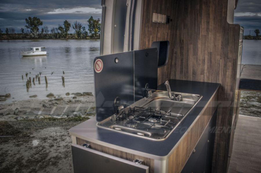 En venta Fiat Ducato Maxi 150 JTD L4H3 camperizada por Soul Camper Blanco 2014 Cádiz foto 4