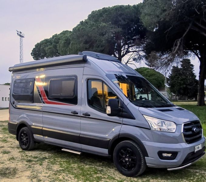 En venta Bürstner LINEO C590 Gris 2024 Cádiz foto 1