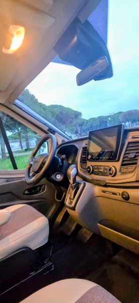 En venta Bürstner LINEO C590 Gris 2024 Cádiz foto 5