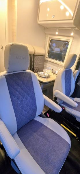 En venta Bürstner LINEO C590 Gris 2024 Cádiz foto 7