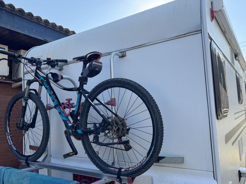 En venta Adria aviva 495lx Blanco 2017 Barcelona foto 4