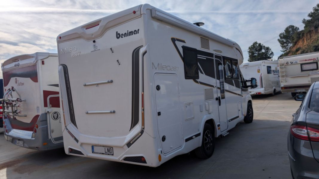 En venta Benimar Mileo 287 Blanco 2021 Barcelona foto 4