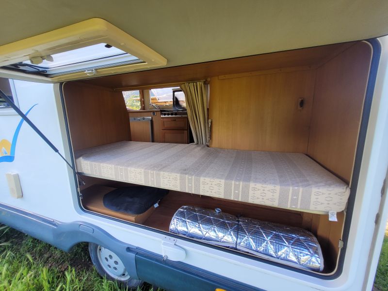 En venta CI International Riviera 130 Blanco 2004 Barcelona foto 10