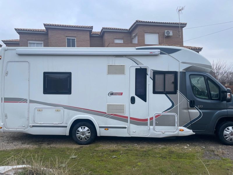 En venta Challenger Mageo 377 Gris 2016 Guadalajara foto 3