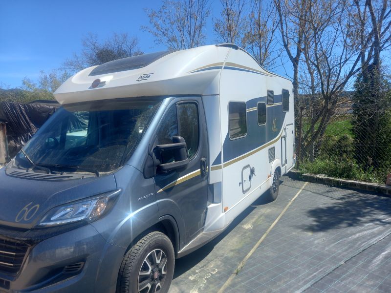 En venta Bürstner IXEO 60 EDITION Blanco 2020 Barcelona foto 10