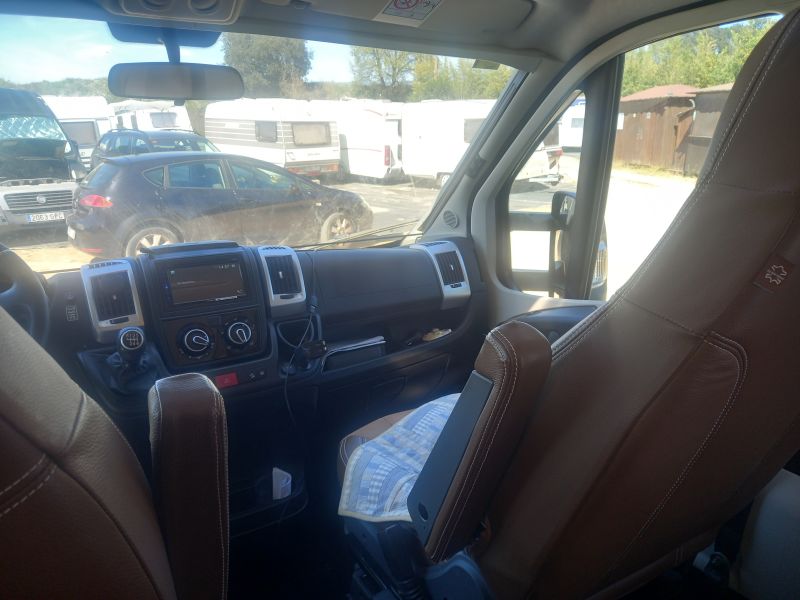 En venta Bürstner IXEO 60 EDITION Blanco 2020 Barcelona foto 12