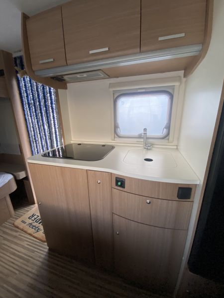 En venta Adria Aviva 495 LX Blanco 2015 Tarragona foto 3