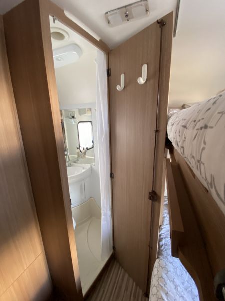 En venta Adria Aviva 495 LX Blanco 2015 Tarragona foto 7