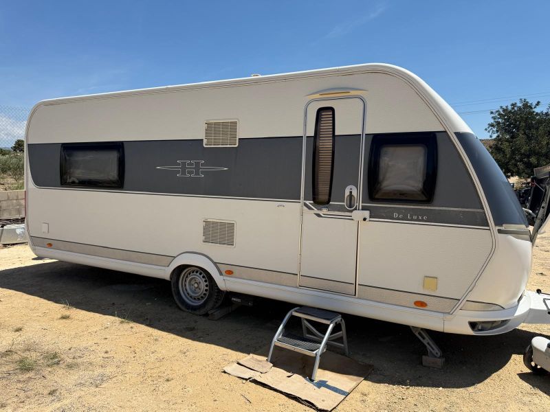 En venta Hobby 560 FFE Deluxe Blanco 2017 Asturias foto 1