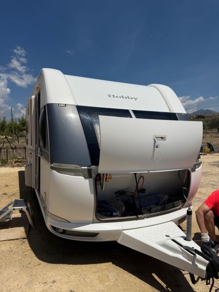 En venta Hobby 560 FFE Deluxe Blanco 2017 Asturias foto 4