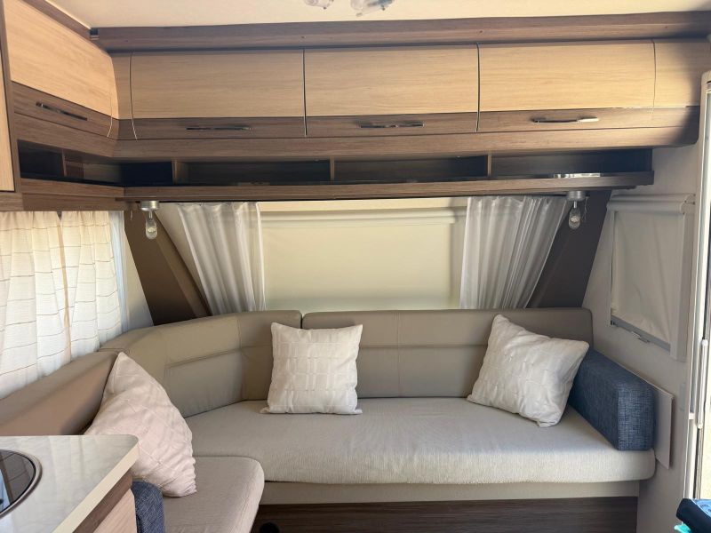 En venta Hobby 560 FFE Deluxe Blanco 2017 Asturias foto 6