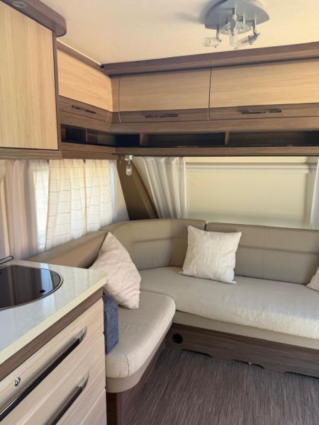 En venta Hobby 560 FFE Deluxe Blanco 2017 Asturias foto 7